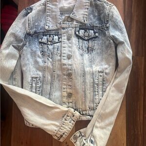Stylish Acid Wash Denim Jacket